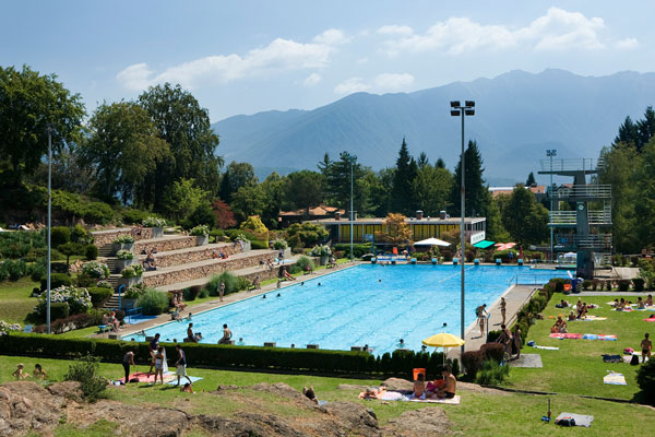 Schwimmbad Carona
